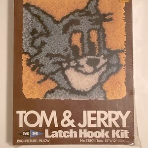 Tom & Jerry Latch Hook Kit by MH